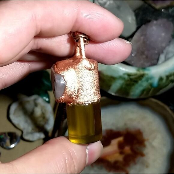 Berkana Rune Quartz Honey Spell Jar Necklace - Picture 2 of 6